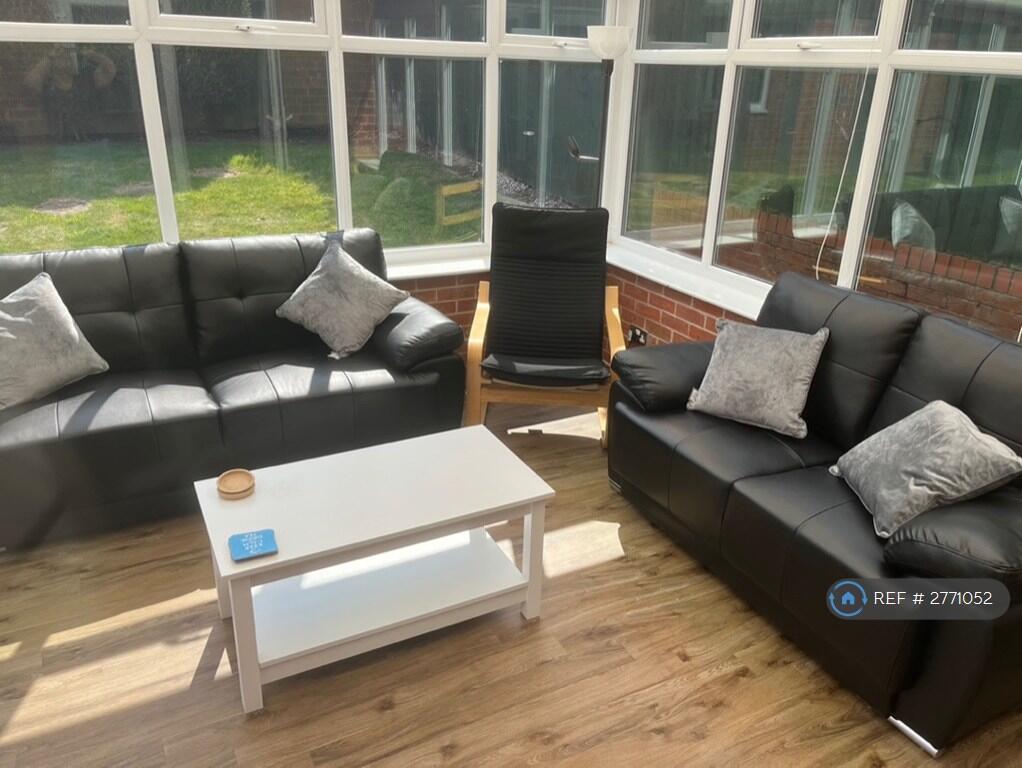 Main image of property: Brent Close, Newcastle-Under-Lyme, ST5