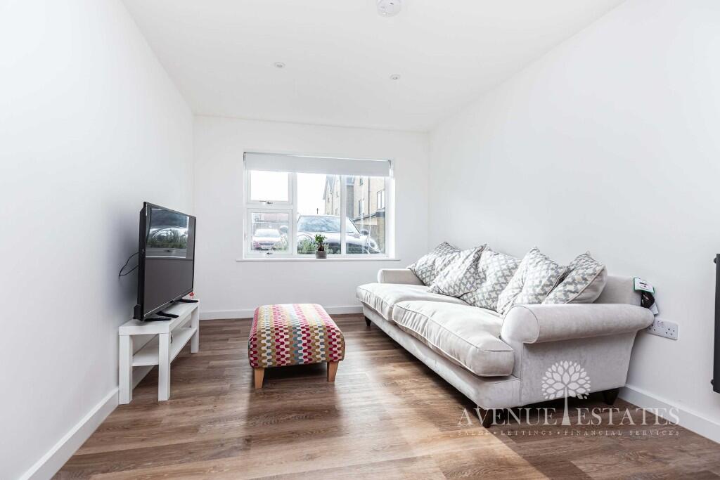 Castle Road, Bournemouth, Dorset, BH9 photo 3