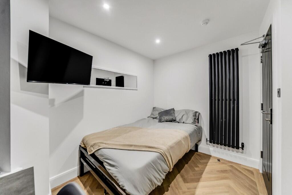 1 bedroom house share for rent