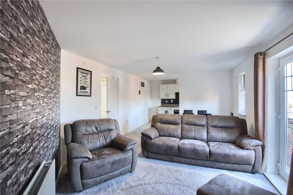Greensforge Drive, Ingleby Barwick, TS17 photo 2