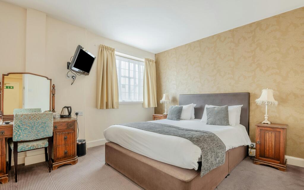 8685242-interior25.jpg