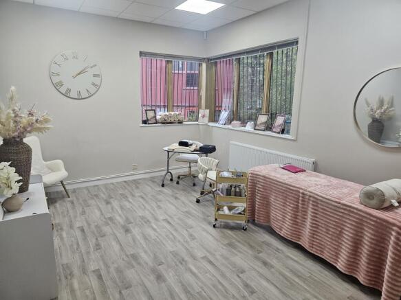 Beauty room