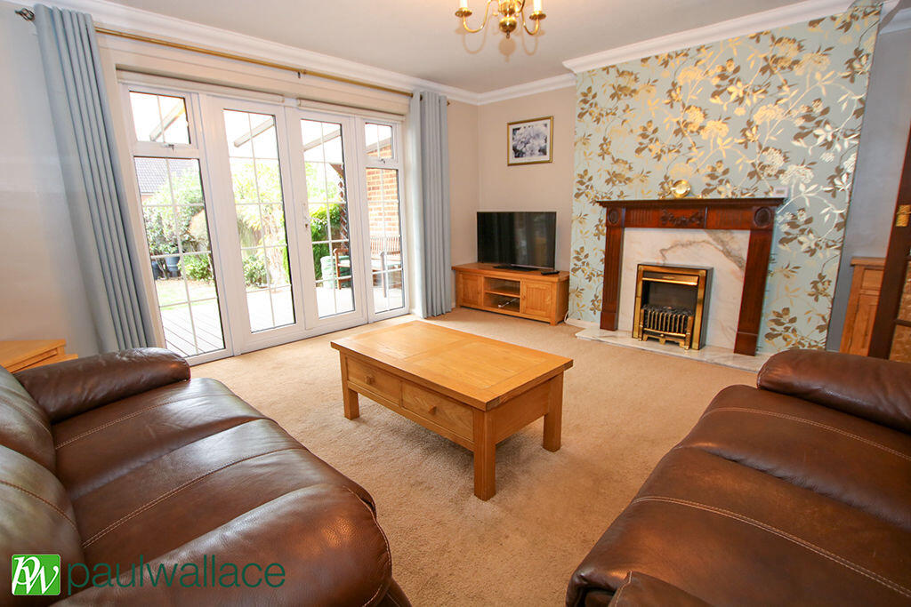 Pear Tree Walk, West Cheshunt photo 4