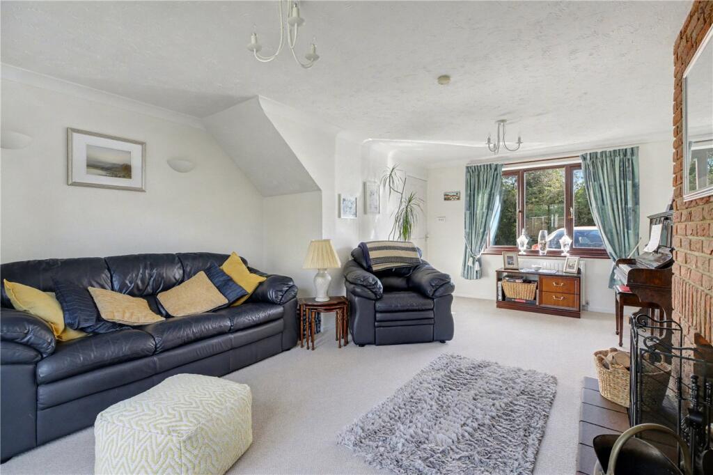 Alder Close, Poringland, Norwich, Norfolk, NR14 photo 3