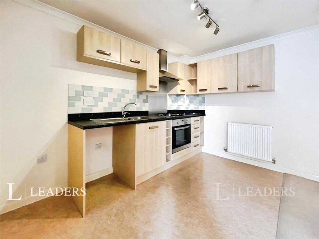 House in Huntingdonshire, St Ives - More