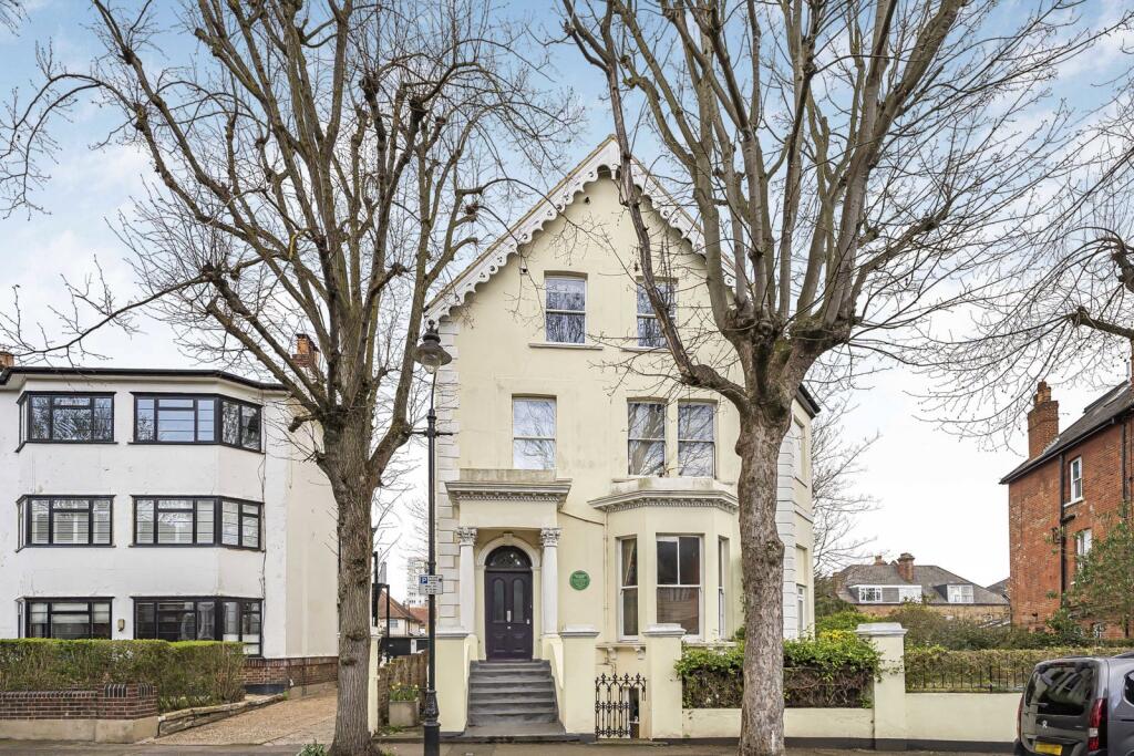 Main image of property: Avenue Crescent, London, W3
