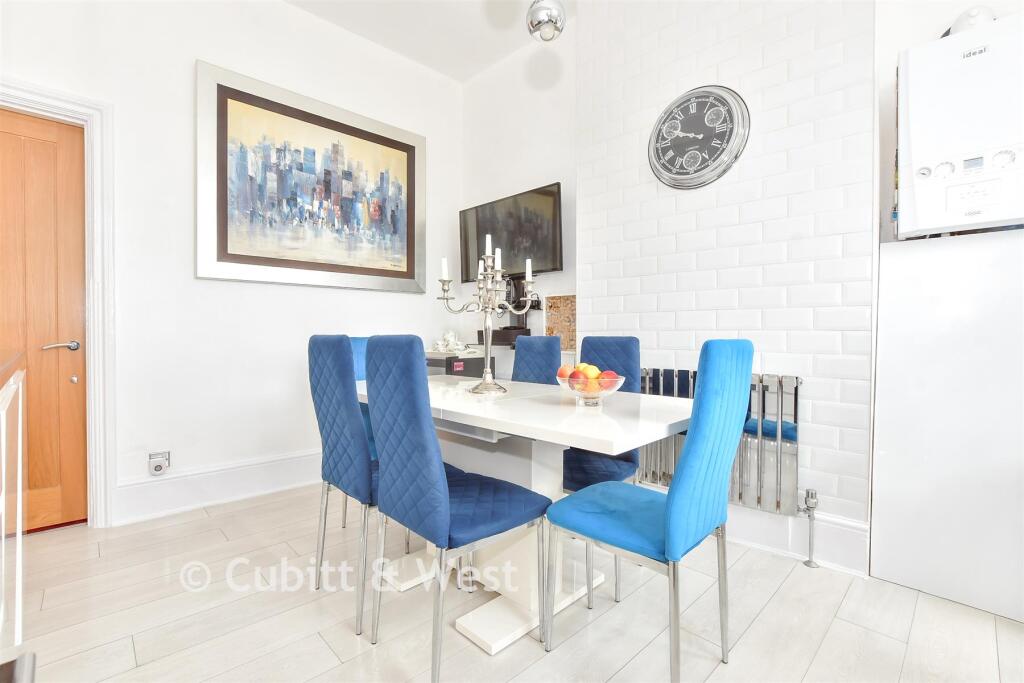 Apartment in Southsea - View 5