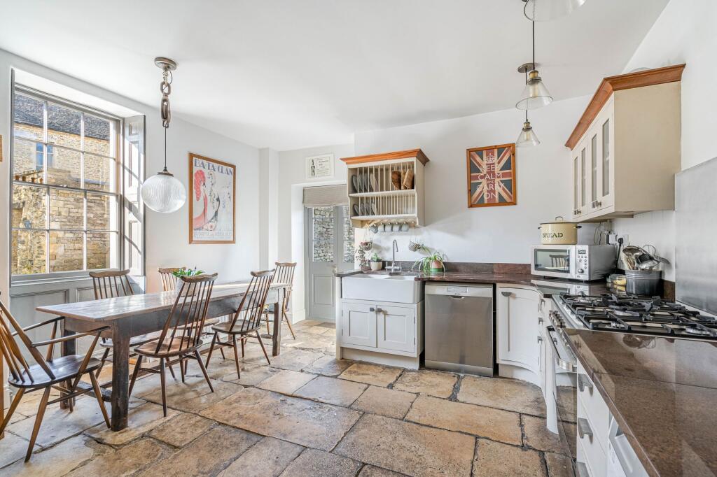House in Swindon - View 5