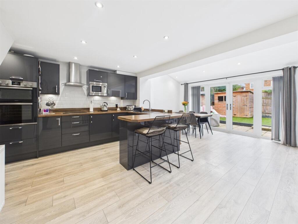 Main image of property: Saxon Close, Longlevens, Gloucester