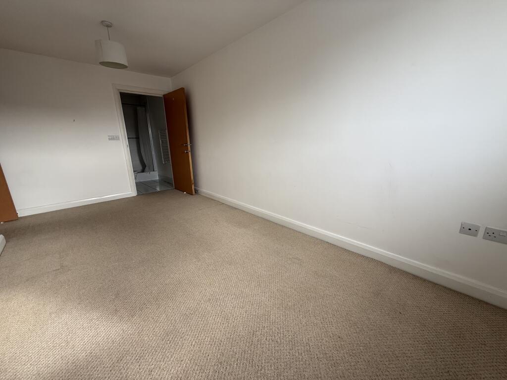 Apartment in Chester - More