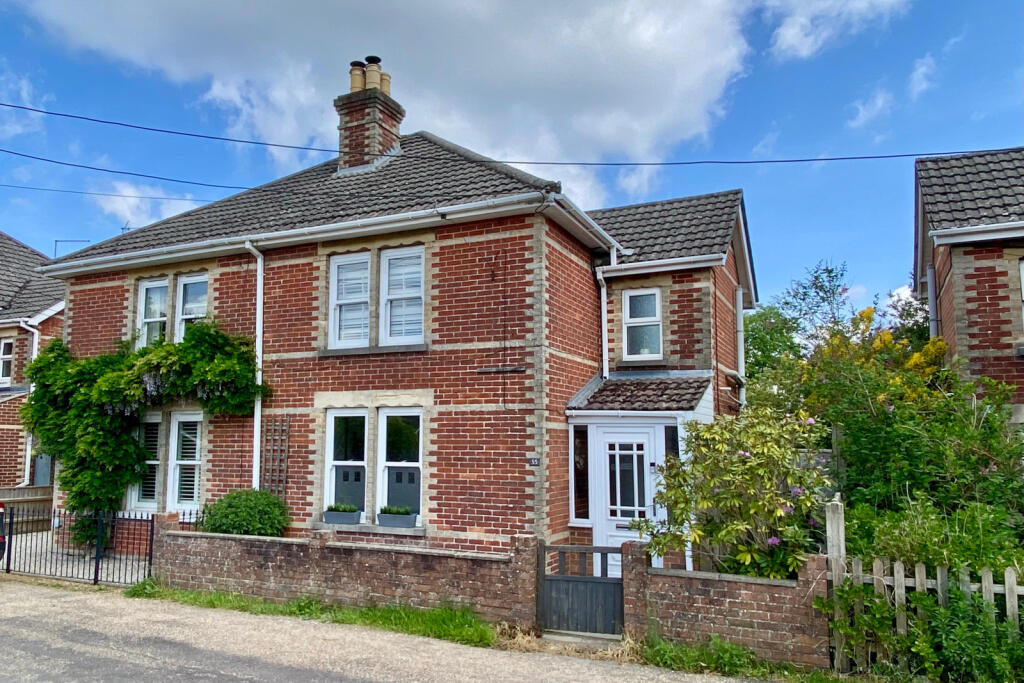 Main image of property: Woodstock Lane, Ringwood, BH24 1DT