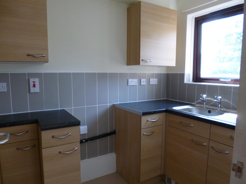 Manor Court,Cottingley,BD16 photo 3