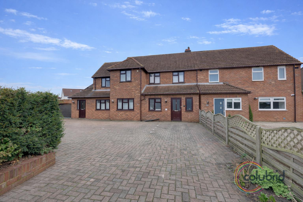 Coniston Way, Hornchurch photo 2