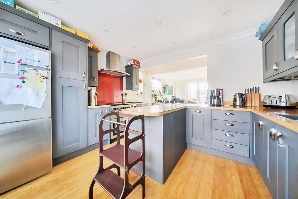Lower Kings Avenue photo 3