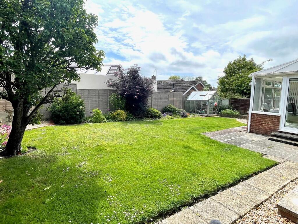 House in Brent Knoll, Somerset - View 2
