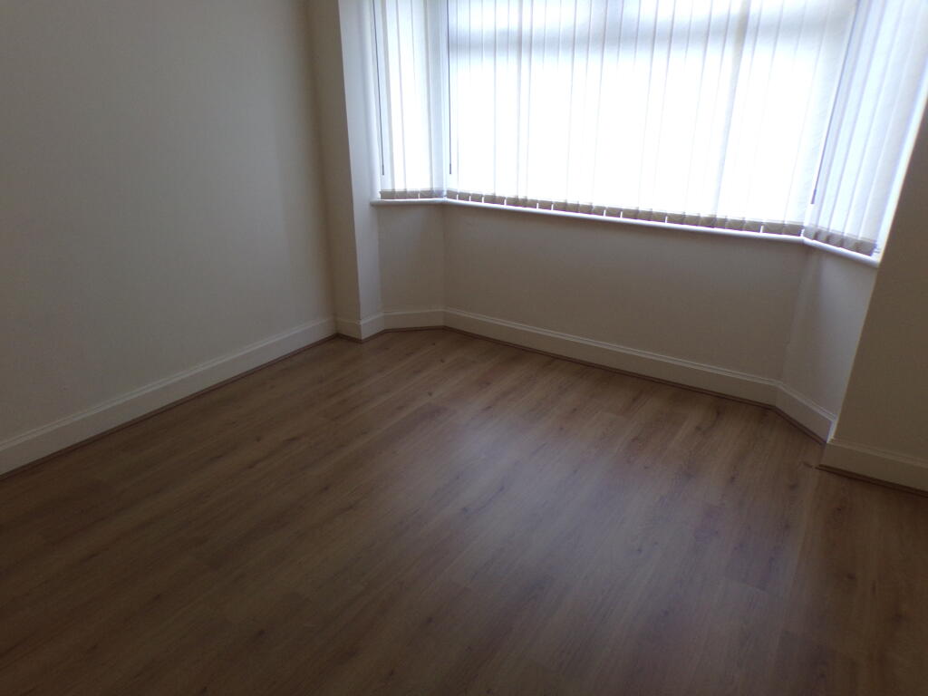 House in Liverpool, Hunts Cross - More