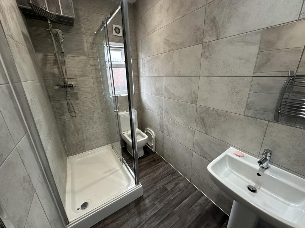 House in Sheffield, South Yorkshire - View 5