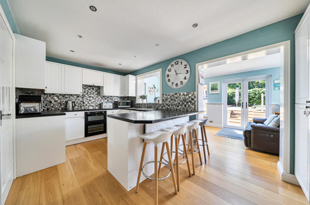 House in Reading, Lower Earley, Earley - View 5