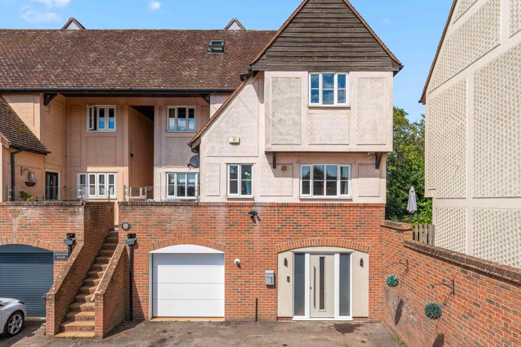Main image of property: High Street, Newport, Saffron Walden, Essex, CB11