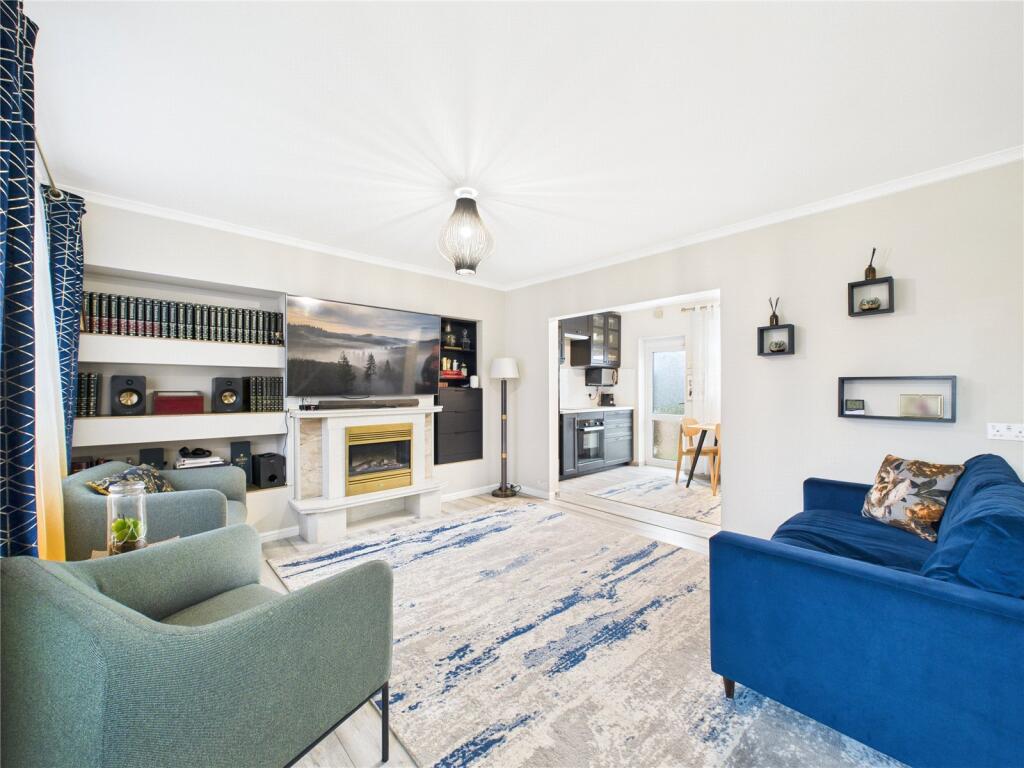 3-bed semi-detached on Broadbury Road, Bristol, BS4, £300,000