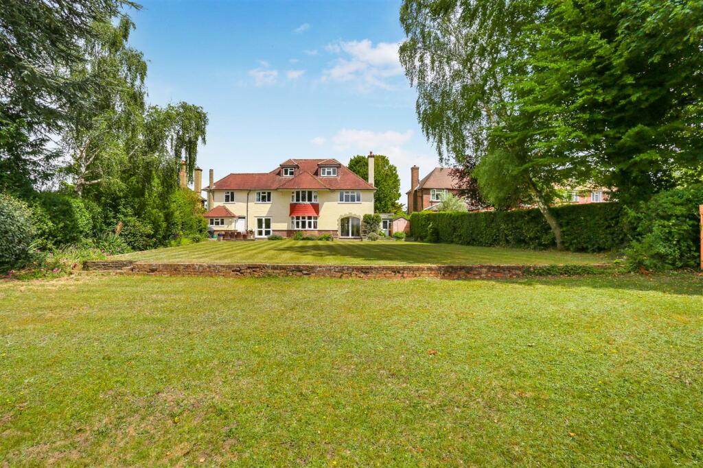 Cheyham Way, South Cheam. 7 bedroom house for sale
