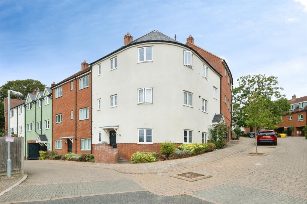 Apartment in Milton Keynes