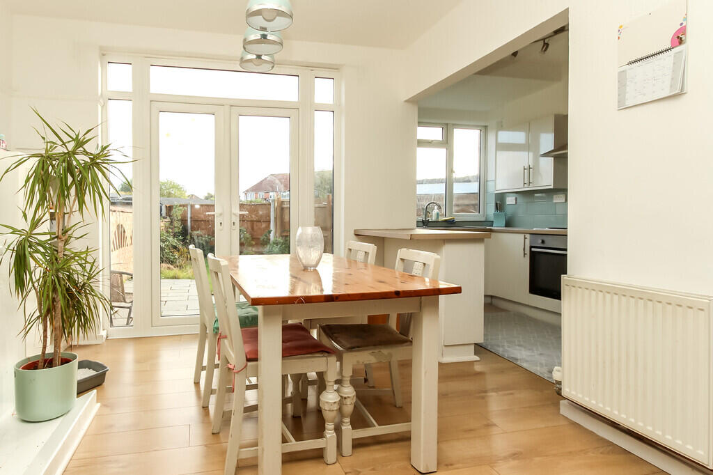 House in Northampton, Wellingborough - View 3