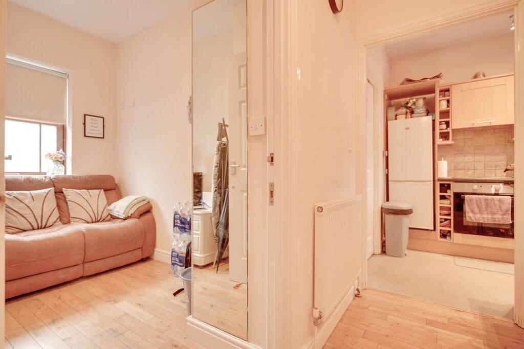 Apartment in Chelmsford - View 5