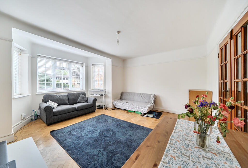 Apartment in London, Royal Borough of Kingston upon Thames - View 4