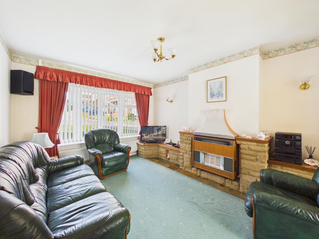 Ashton Close, Mickleover photo 2