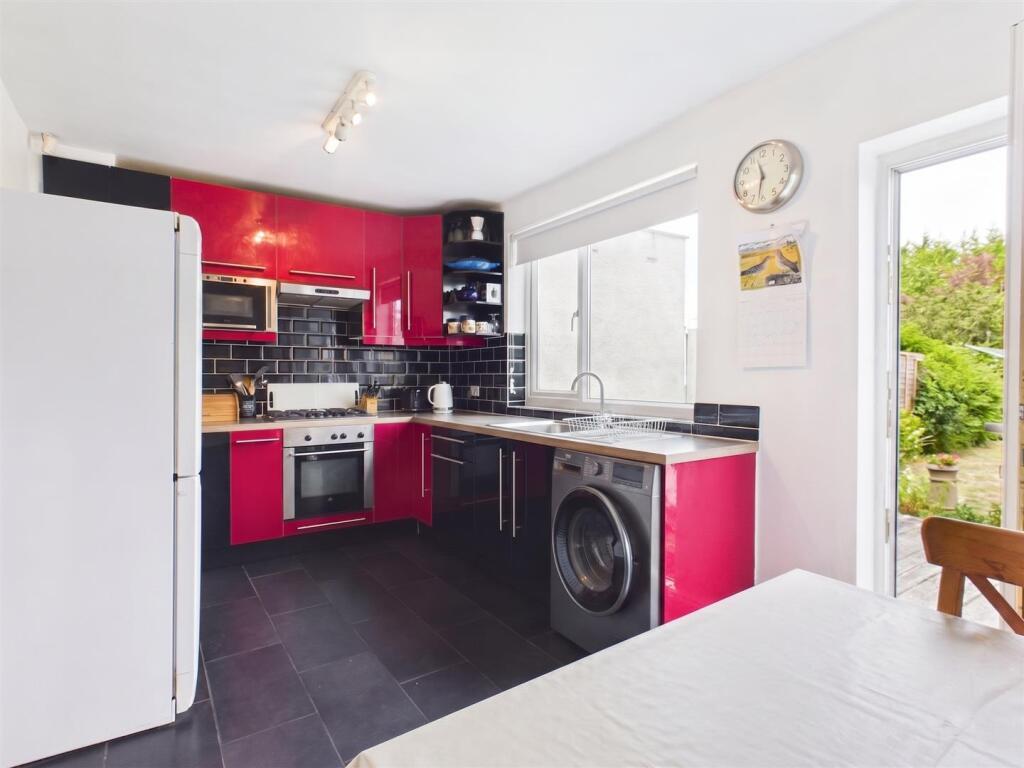House in Harrow - View 5