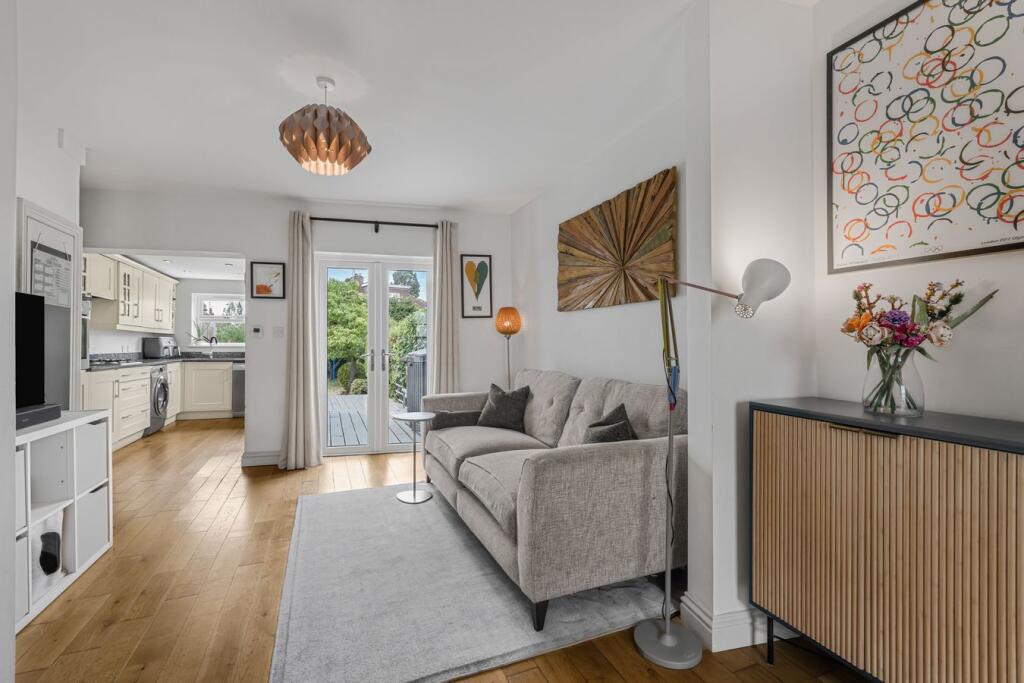 House in Gloucester - View 5