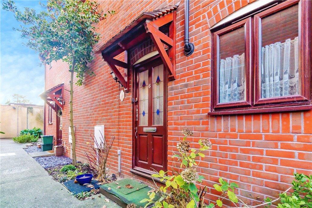 Main image of property: Riverside Mews, Bridle Path, Croydon, CR0