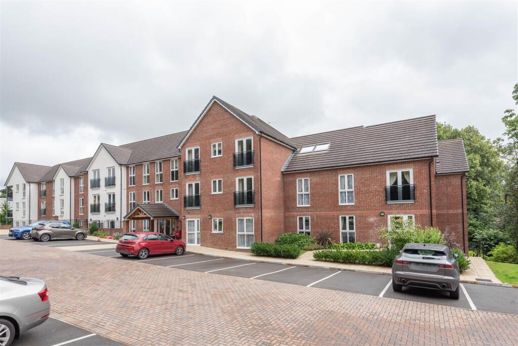 Main image of property: Preston Road, Clayton-Le-Woods, Chorley