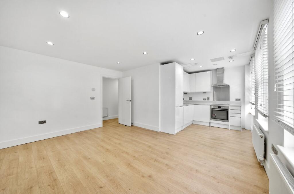 Main image of property: London Road, Enfield, EN2
