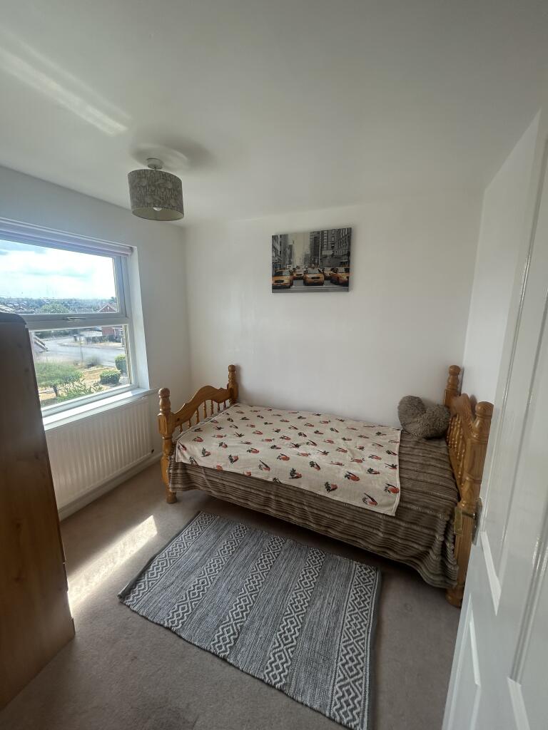 House in Rotherham, Bramley - View 4