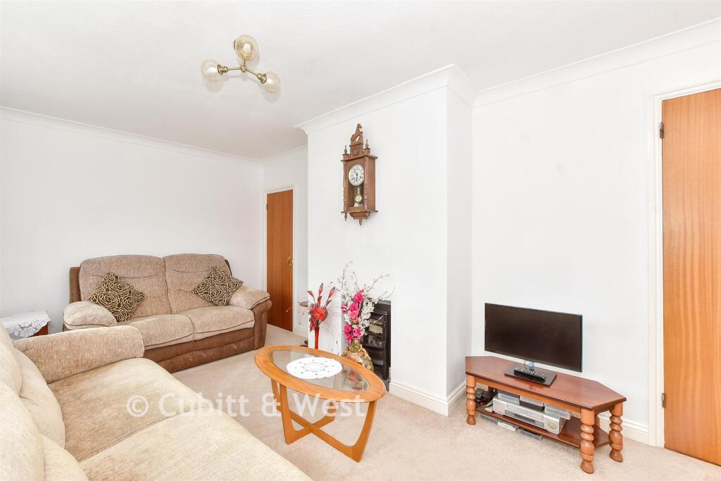House in Havant, Hampshire - View 3