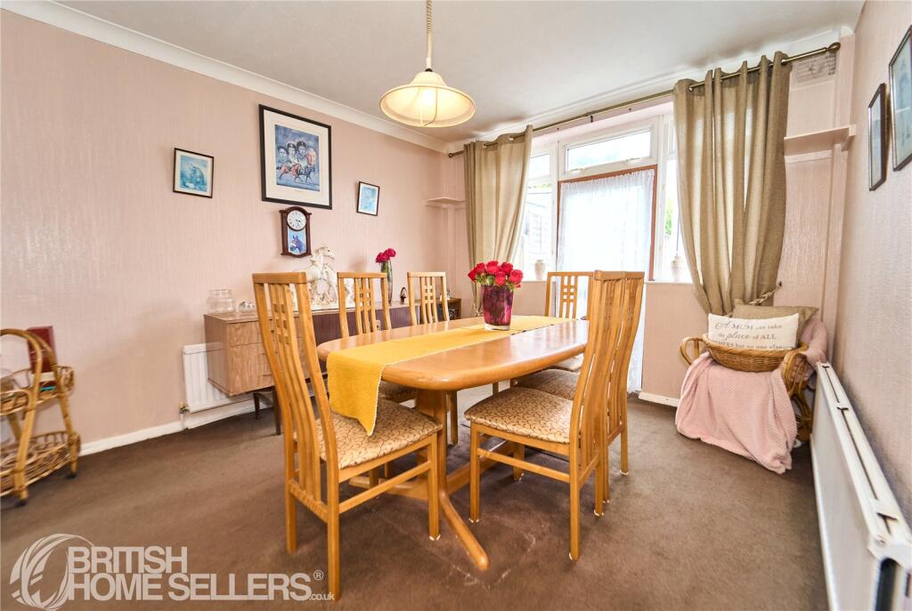 House in Mole Valley, Ashtead Park - View 5