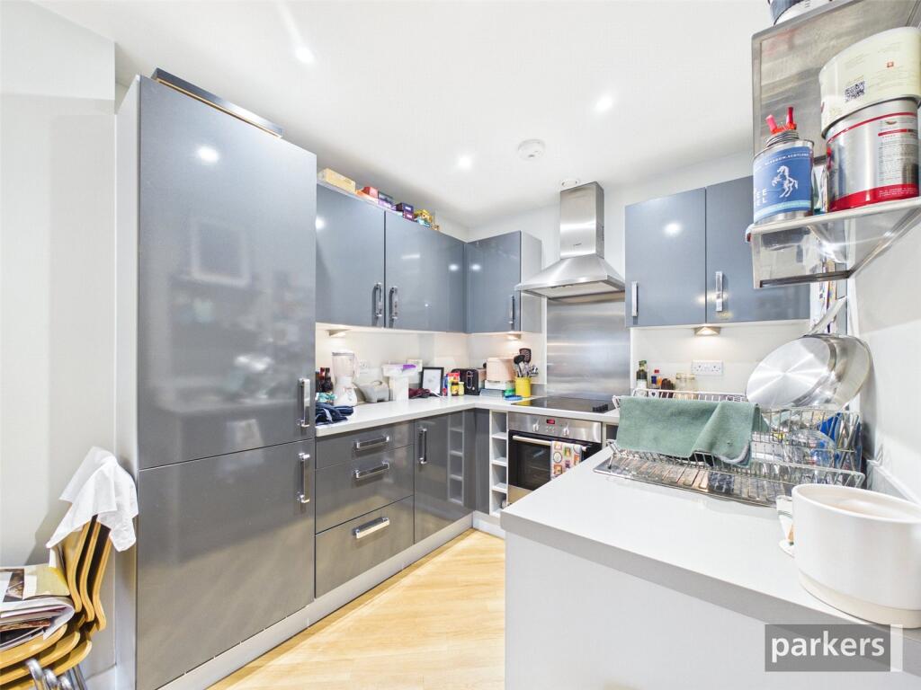 Apartment in Reading - View 5