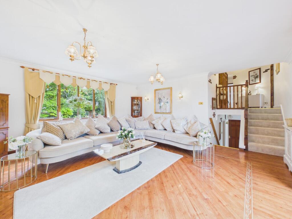 House in Sheffield, South Yorkshire - View 5