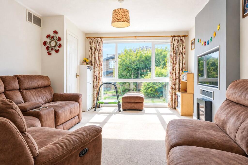 House in Luton - View 4