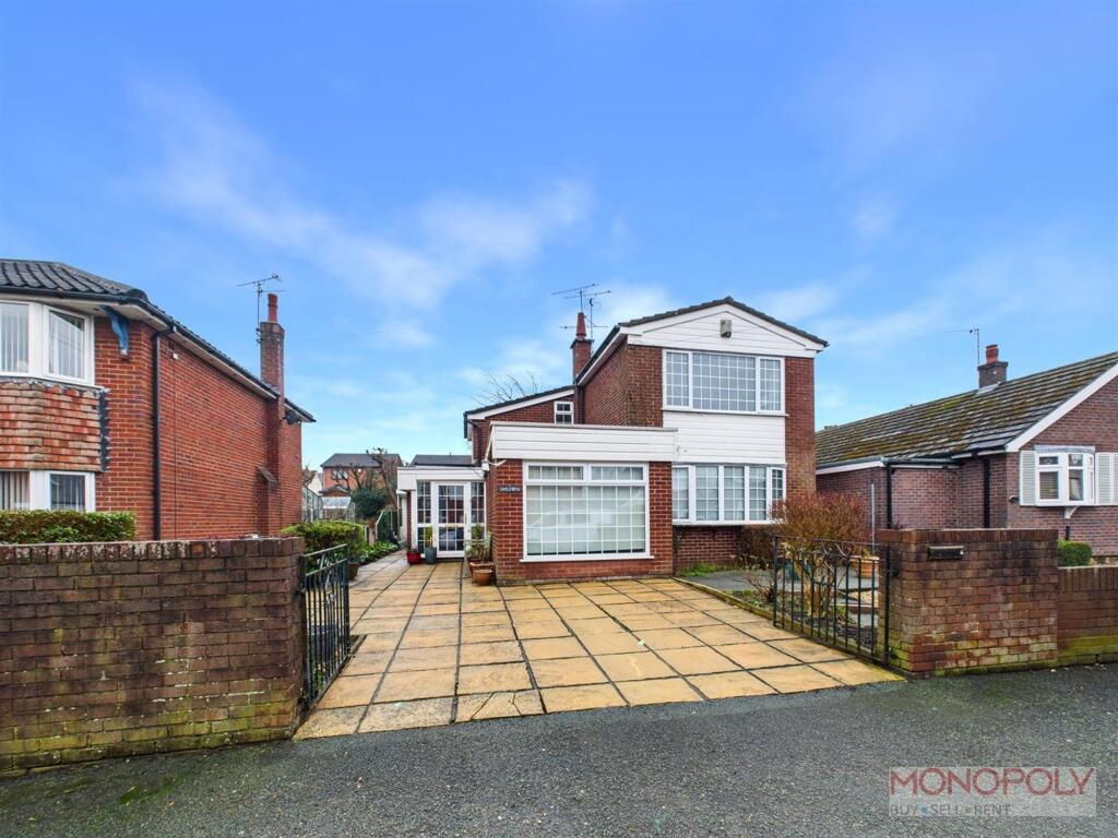 3-bed detached on Osborne Street, Rhosllanerchrugog, LL14, £240,000