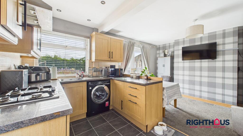 House in Bradford, Wibsey Slack, Buttershaw - More