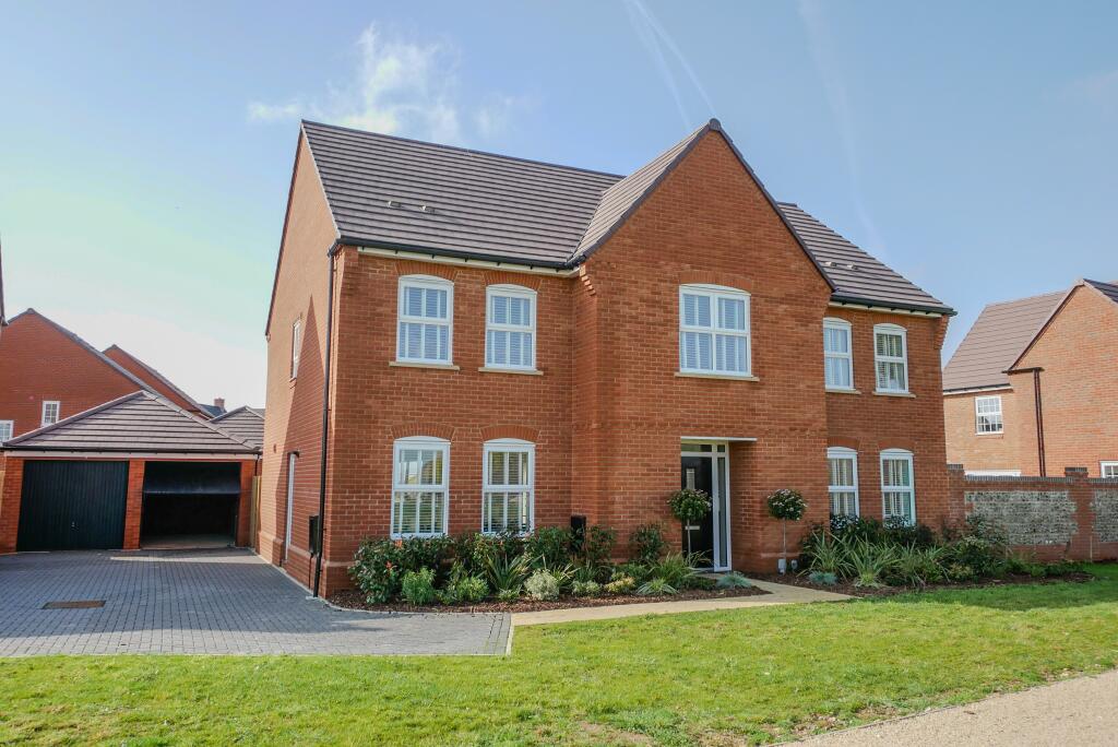 Main image of property: The Meer,
Benson,
Wallingford,
OX10 6NY