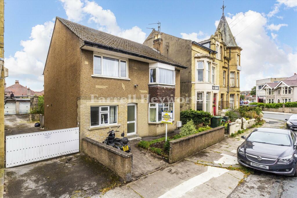 2-bed flat on Thornton Grove, Morecambe, £110,000