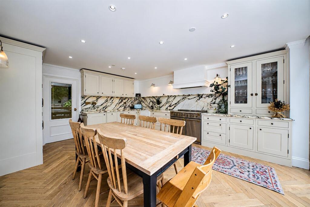 House in Watford - View 3