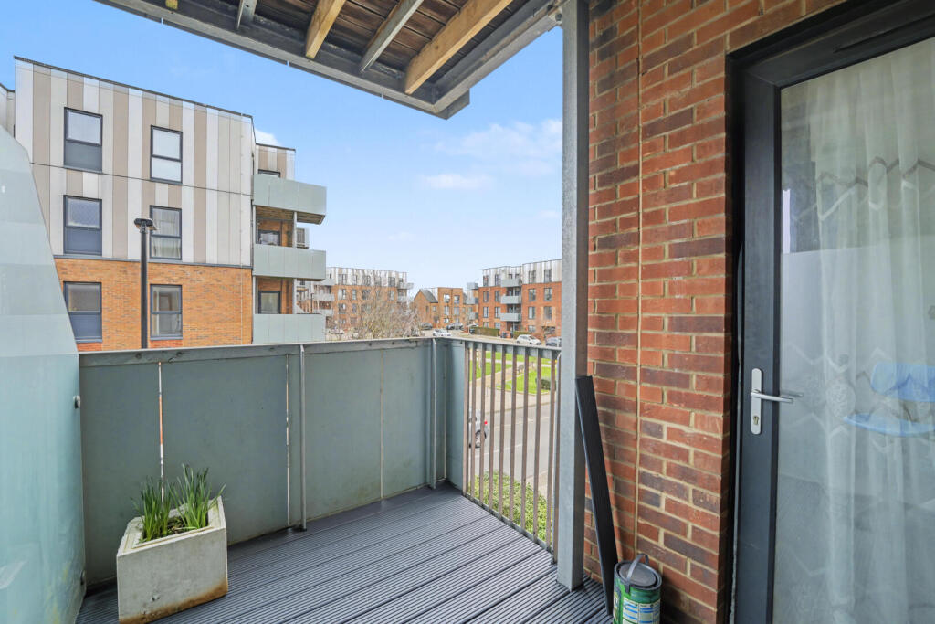 Apartment in London, Carterhatch, Southbury - View 6