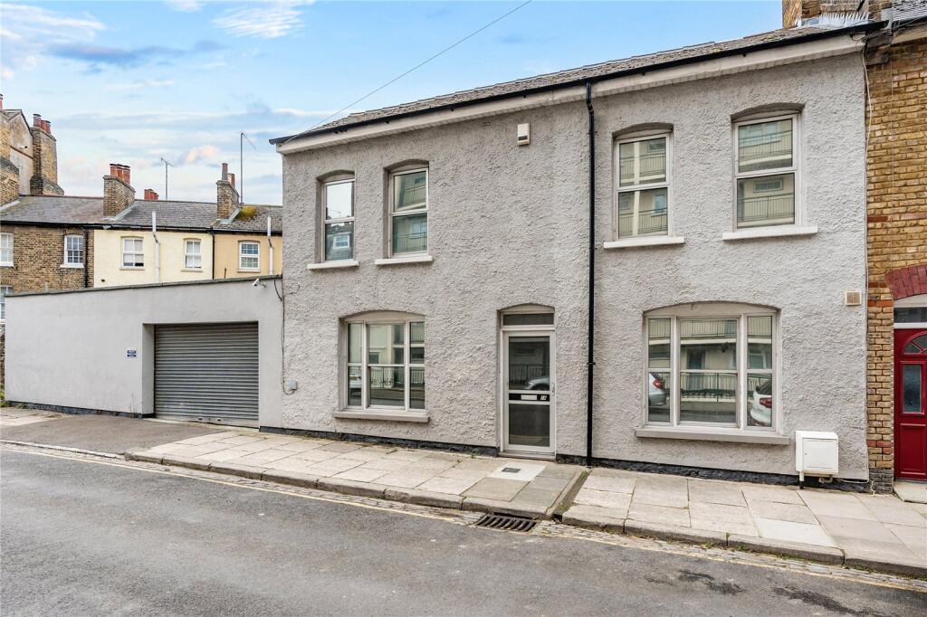 Main image of property: Gordon Place, Gravesend, Kent, DA12