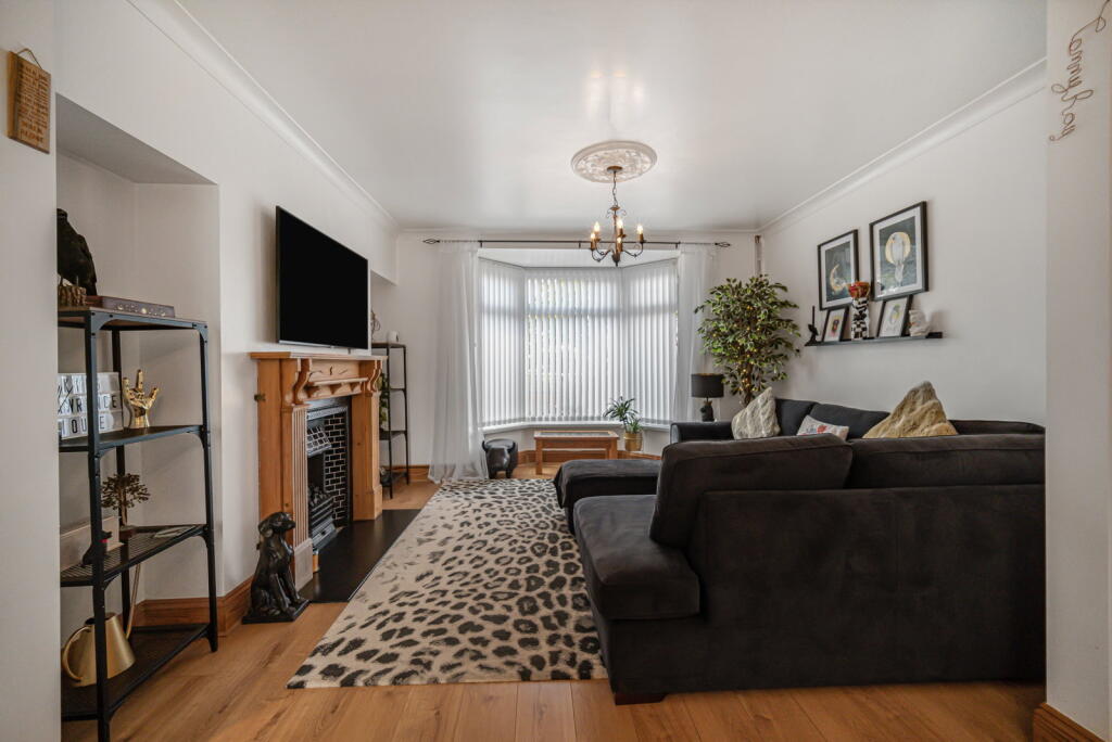 House in Tredegar, Rhymney - View 5
