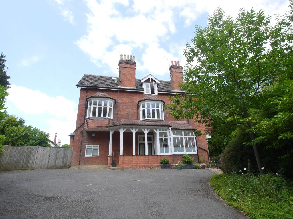 2-bed apartment on Oak Lane, Sevenoaks, TN13, £425,000